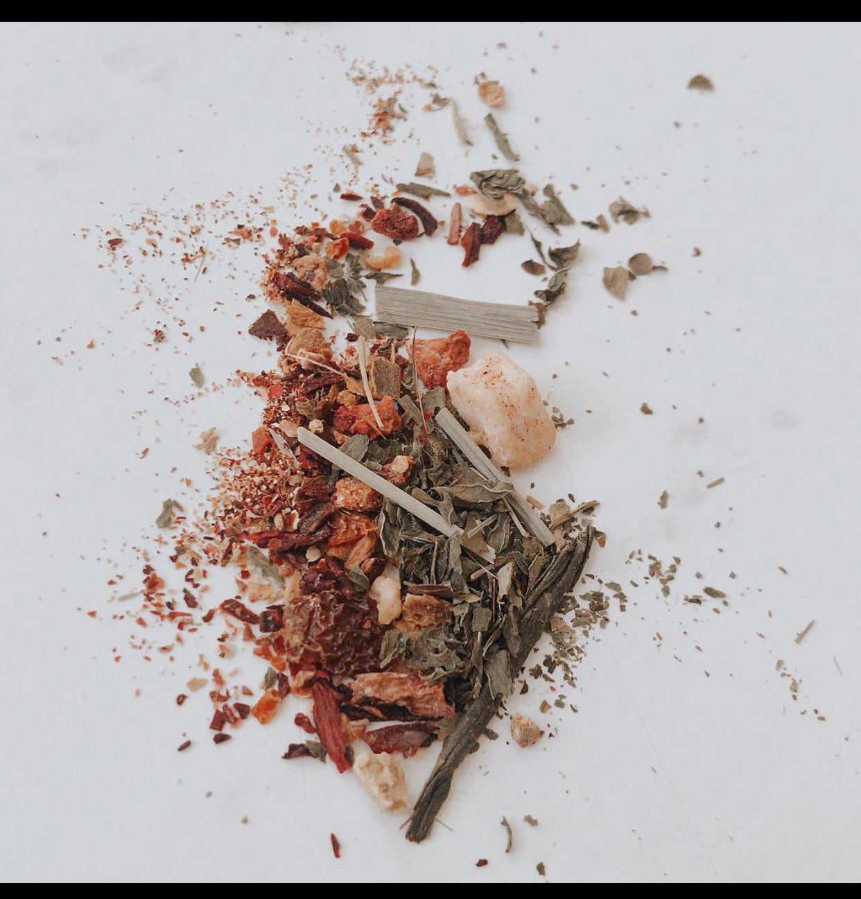 The Incredible Benefits of Drinking Herbal Teas and How You Can Add Them to Your Diet